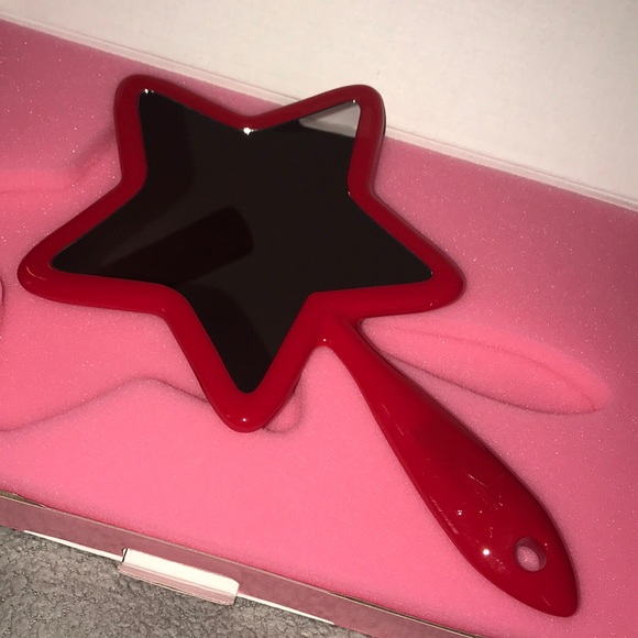 ‼️LAST ONE‼️🆑PRICE FIRM‼️🆕❤️ RED Hand Mirror - Picture 2 of 4